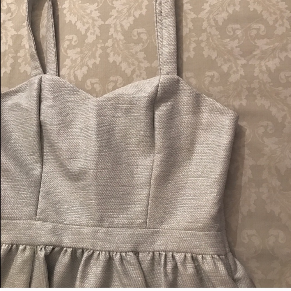 Paper 👑 Silver Dress - Picture 4 of 4